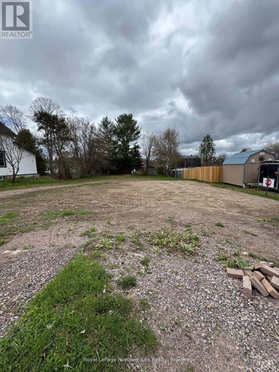 555 MAIN STREET — Powassan, Ontario - Photo 2 of 3