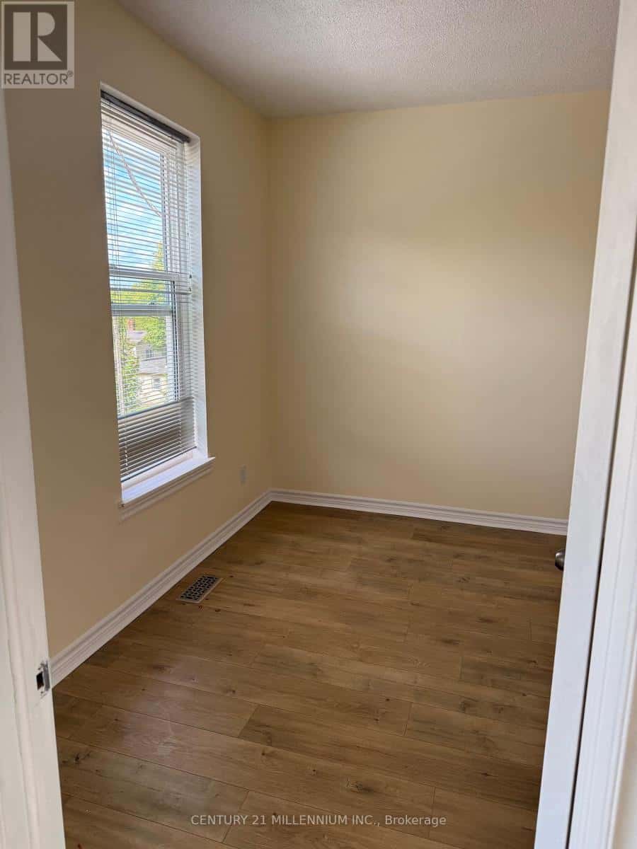 1 - 1529 QUEEN STREET E — Caledon (Alton), Ontario - Photo 2 of 11