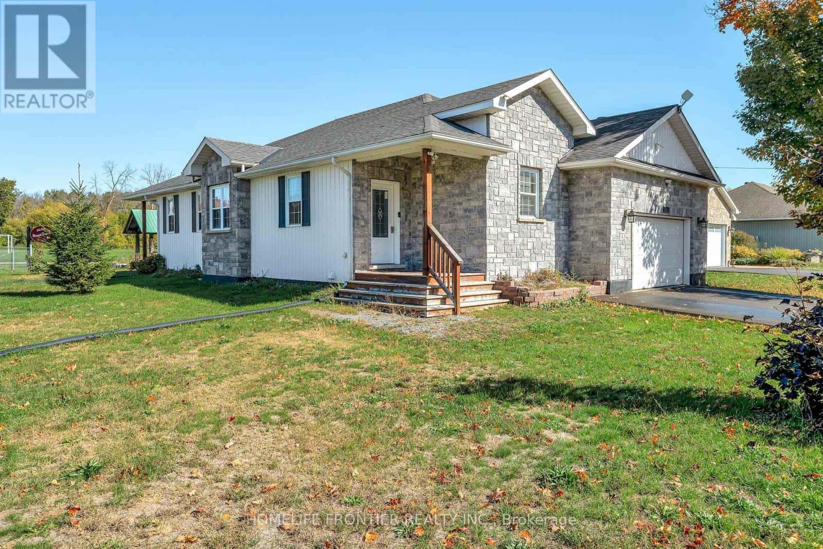 171 ALEXANDER STREET — Tweed (Tweed (Village)), Ontario - Photo 2 of 49