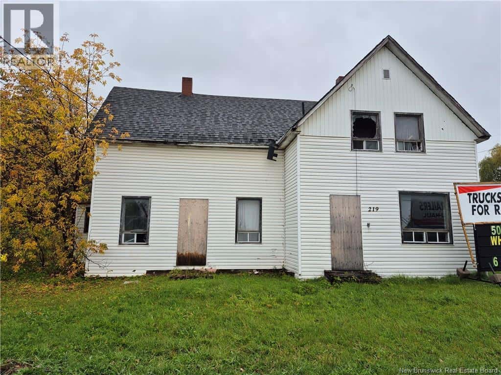 219 Main Street — Plaster Rock, New Brunswick - Photo 2 of 10