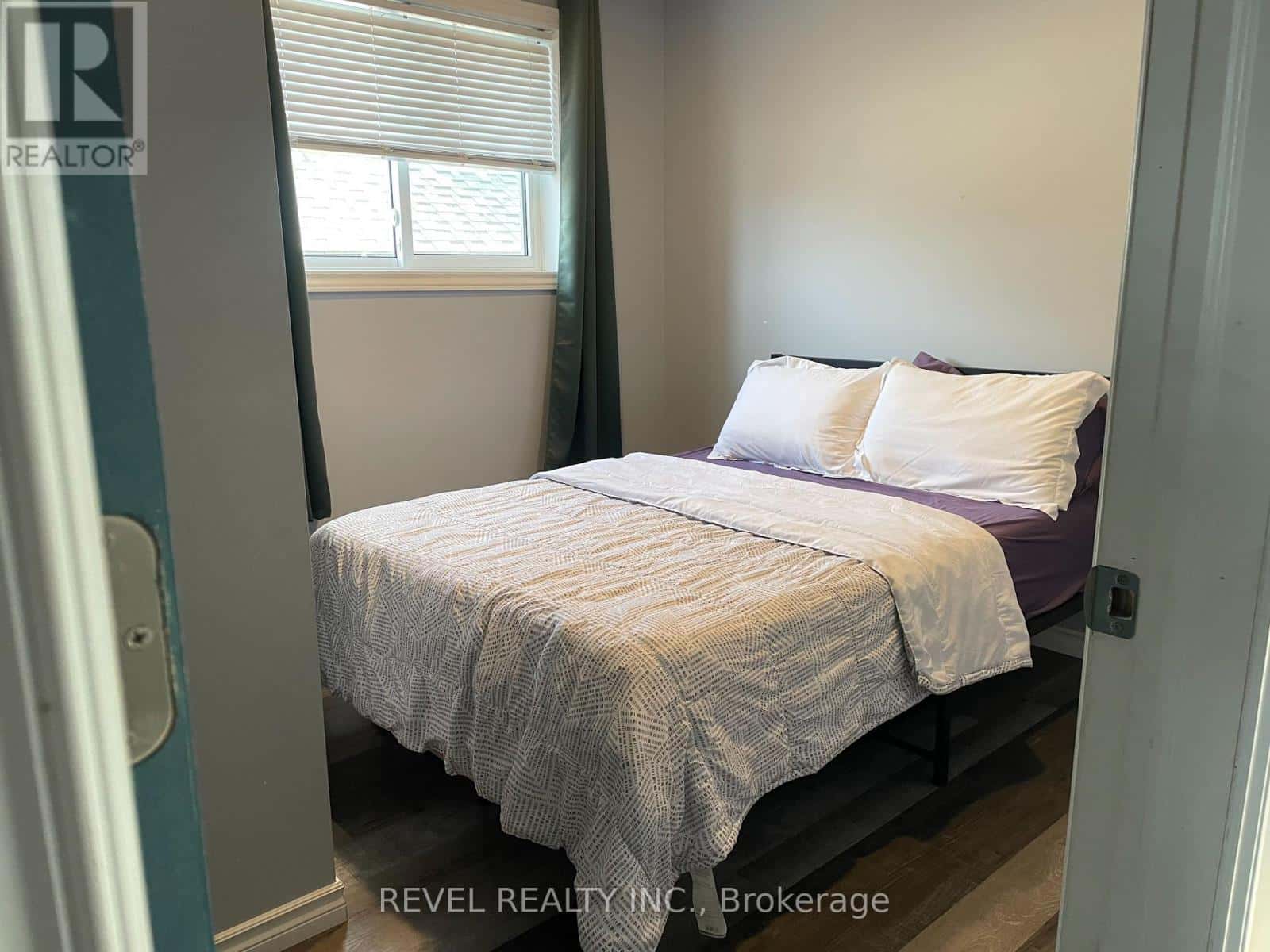 383 ELM STREET S — Timmins (TS - SE), Ontario - Photo 3 of 29