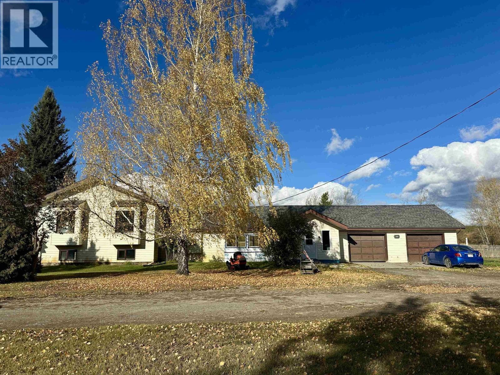 12290 STURGEON POINT ROAD — Vanderhoof, British Columbia - Main photo