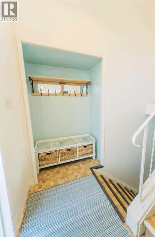 121 3rd Avenue S — Big Valley, Alberta - Photo 2 of 35