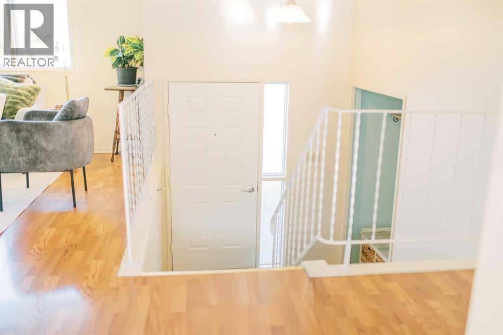 121 3rd Avenue S — Big Valley, Alberta - Photo 3 of 35