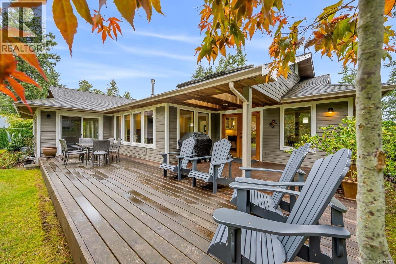 8809 DRIFTWOOD Rd — Black Creek, British Columbia - Photo 4 of 70