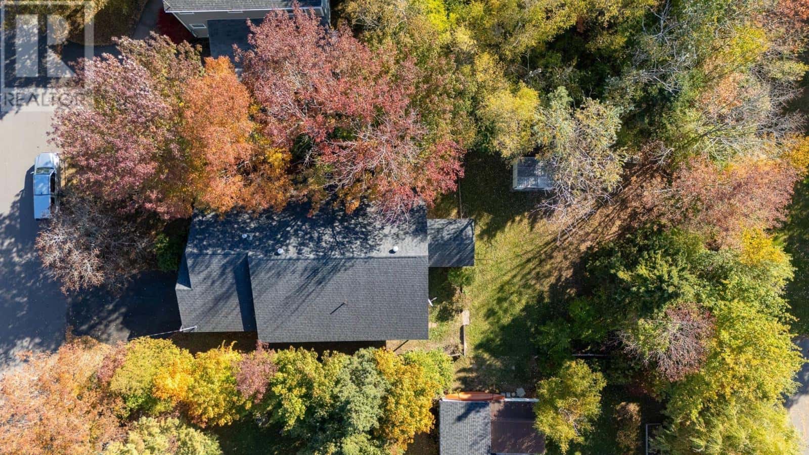 2 Riverview Avenue — Wolfville, Nova Scotia - Photo 5 of 36