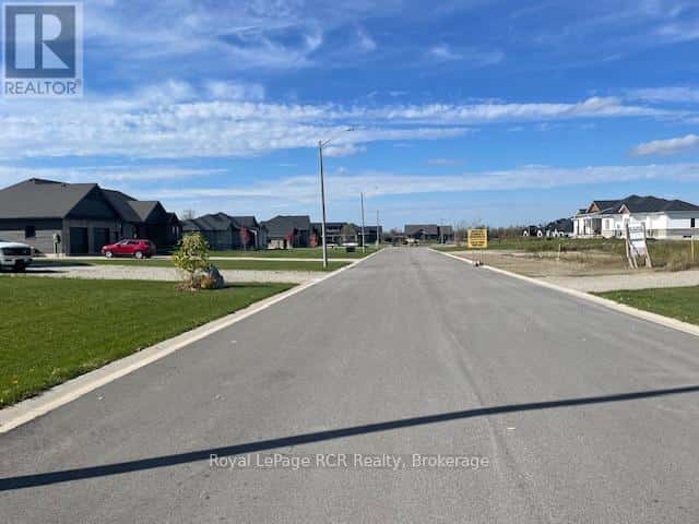 113 PARKER DRIVE — Wellington North, Ontario - Photo 2 of 6