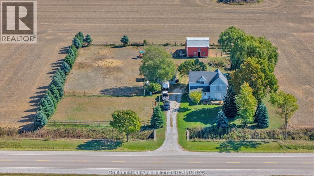 2352 OIL HERITAGE ROAD — Oil Springs, Ontario - Main photo