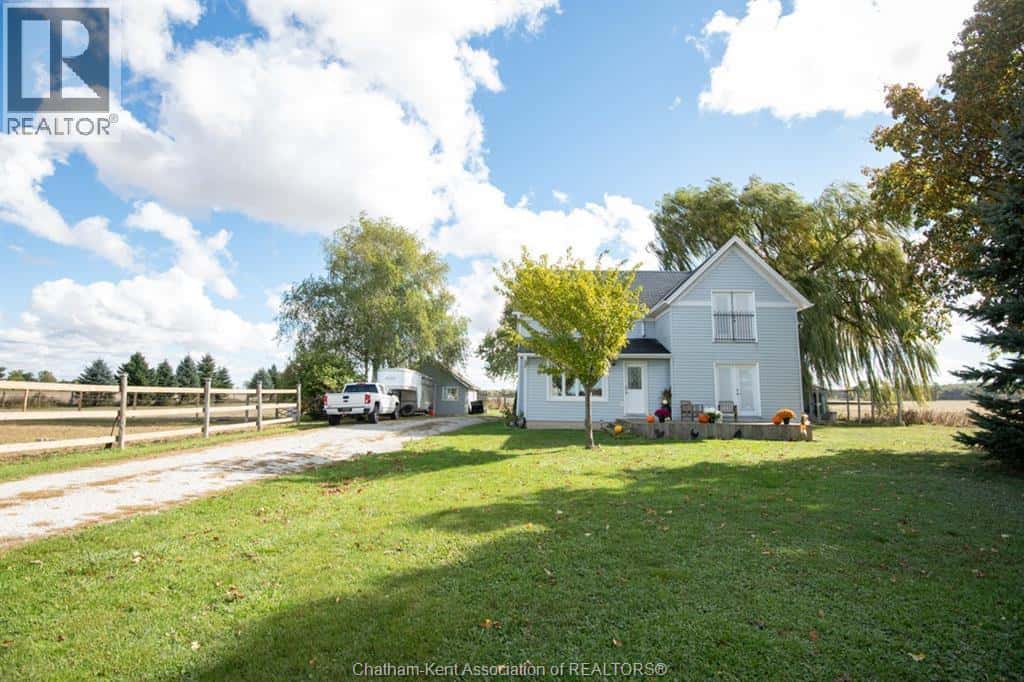 2352 OIL HERITAGE ROAD — Oil Springs, Ontario - Photo 3 of 50