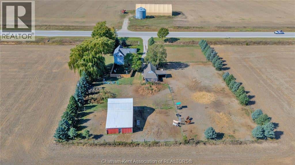 2352 OIL HERITAGE ROAD — Oil Springs, Ontario - Photo 5 of 50