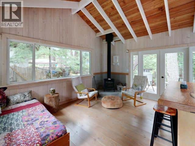 1847 VANCOUVER BLVD — Savary Island, British Columbia - Photo 3 of 14