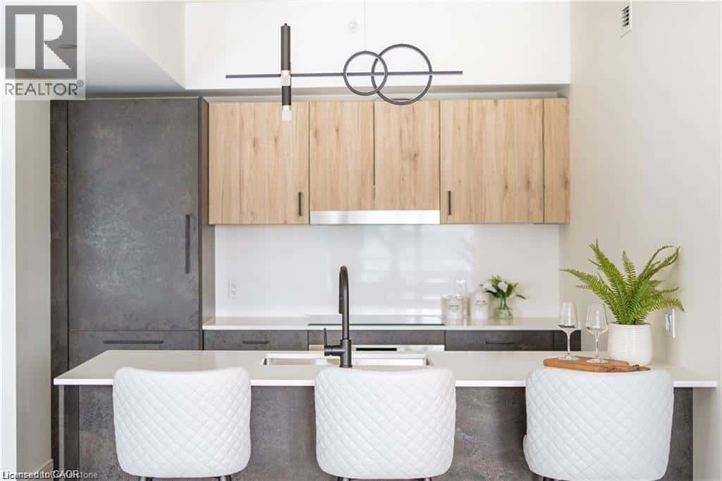 2 DUNDAS Street W Unit# 402 — Belleville, Ontario - Photo 5 of 30