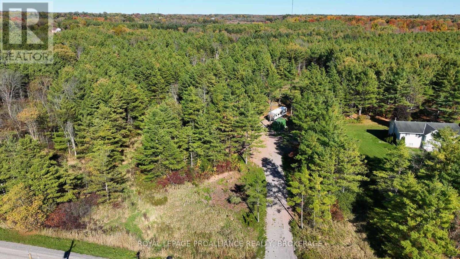 31 GUILD ROAD — Front of Yonge, Ontario - Photo 2 of 36