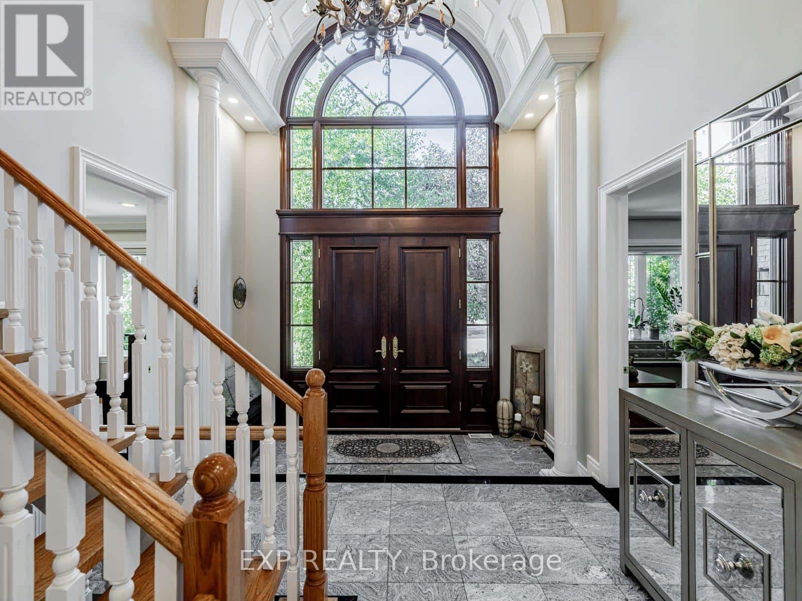 13 BOURDON AVENUE — Toronto (Rustic), Ontario - Photo 3 of 45