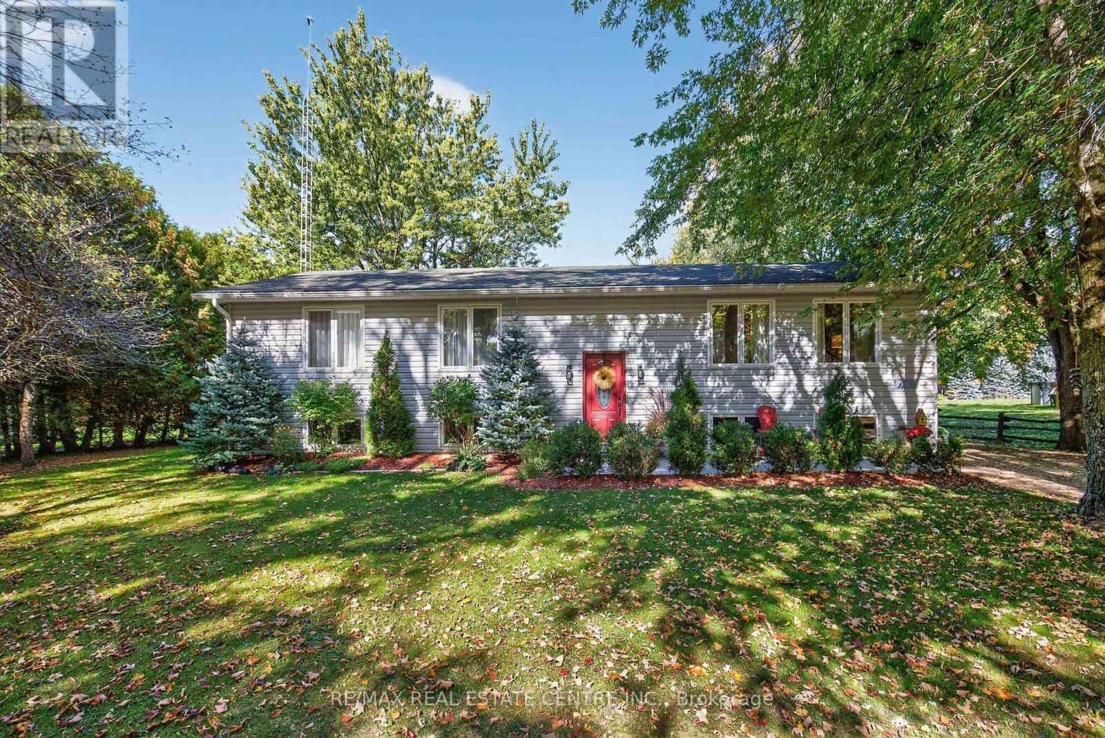 8424 6 LINE — Wellington North, Ontario - Photo 2 of 50