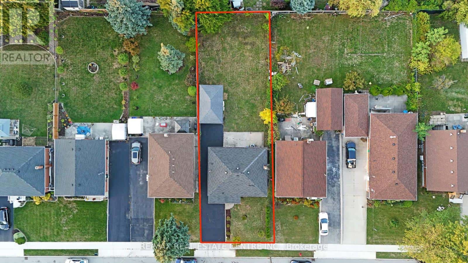 959 MOHAWK ROAD E — Hamilton (Huntington), Ontario - Photo 3 of 50