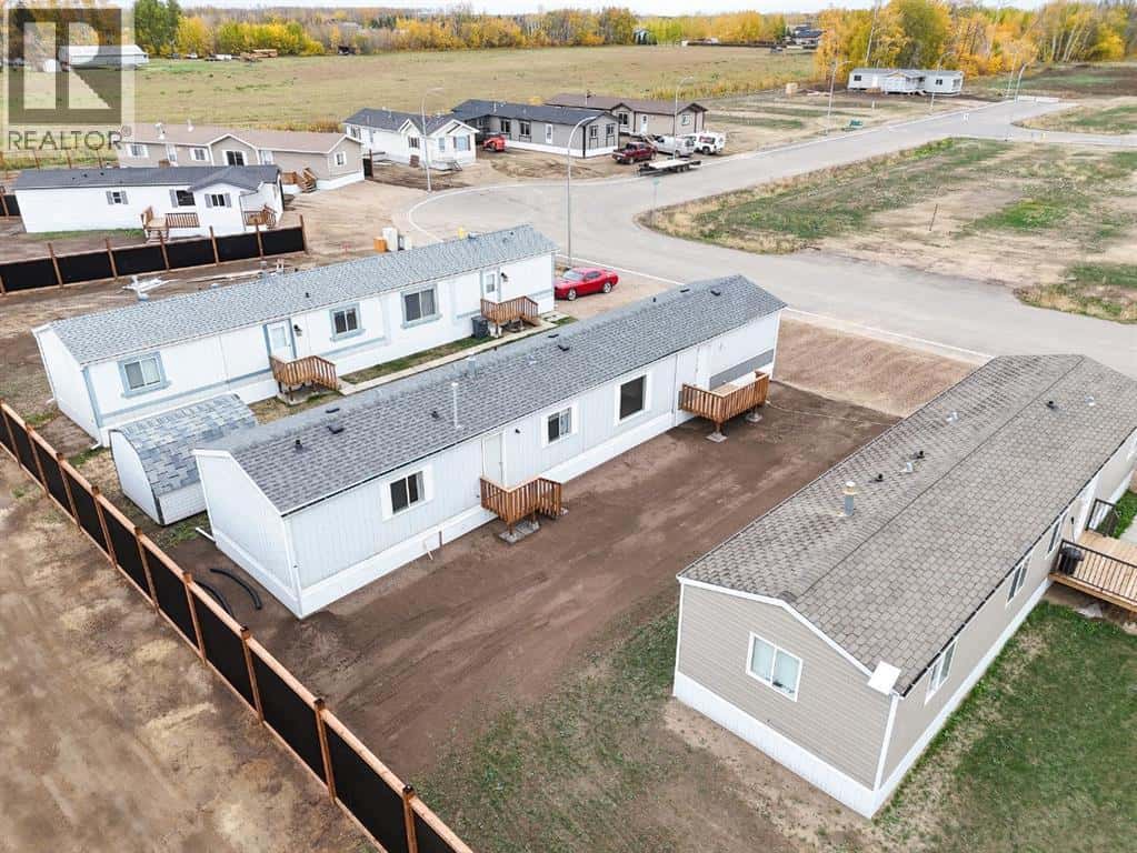 10417 110 Ave — La Crete, Alberta - Photo 4 of 23