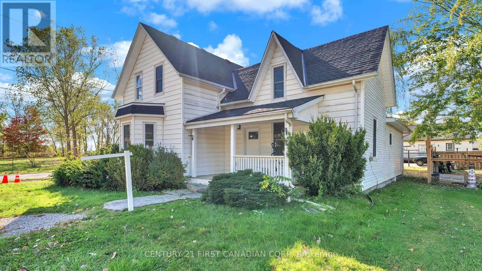 2583 KELLY ROAD — Oil Springs, Ontario - Photo 2 of 27