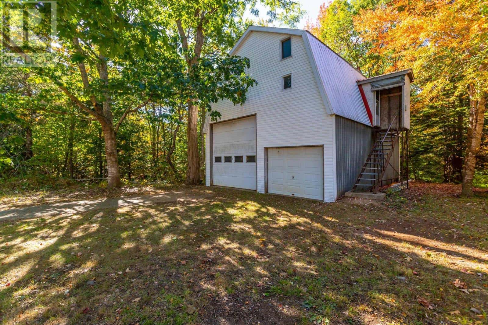 9098 Highway 10 — Nictaux, Nova Scotia - Photo 3 of 40