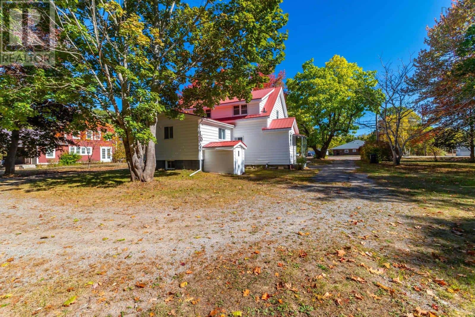 9098 Highway 10 — Nictaux, Nova Scotia - Photo 4 of 40