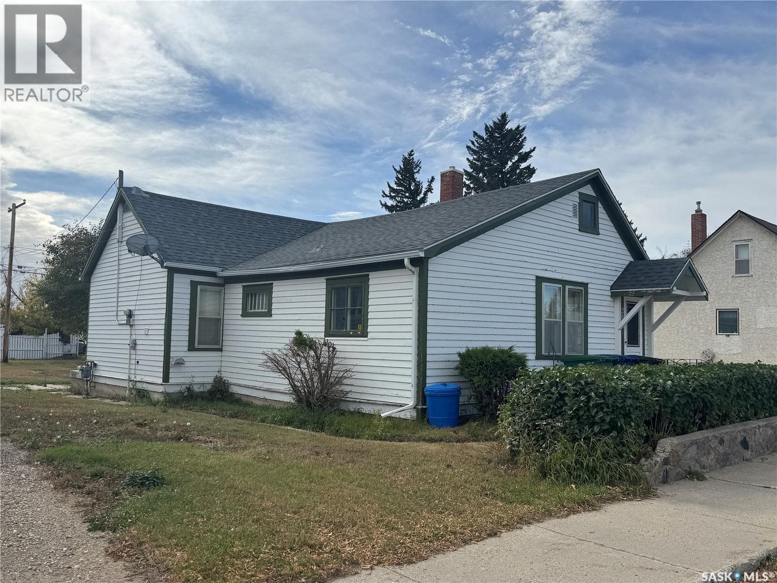 208 5th AVENUE W — Biggar, Saskatchewan - Main photo