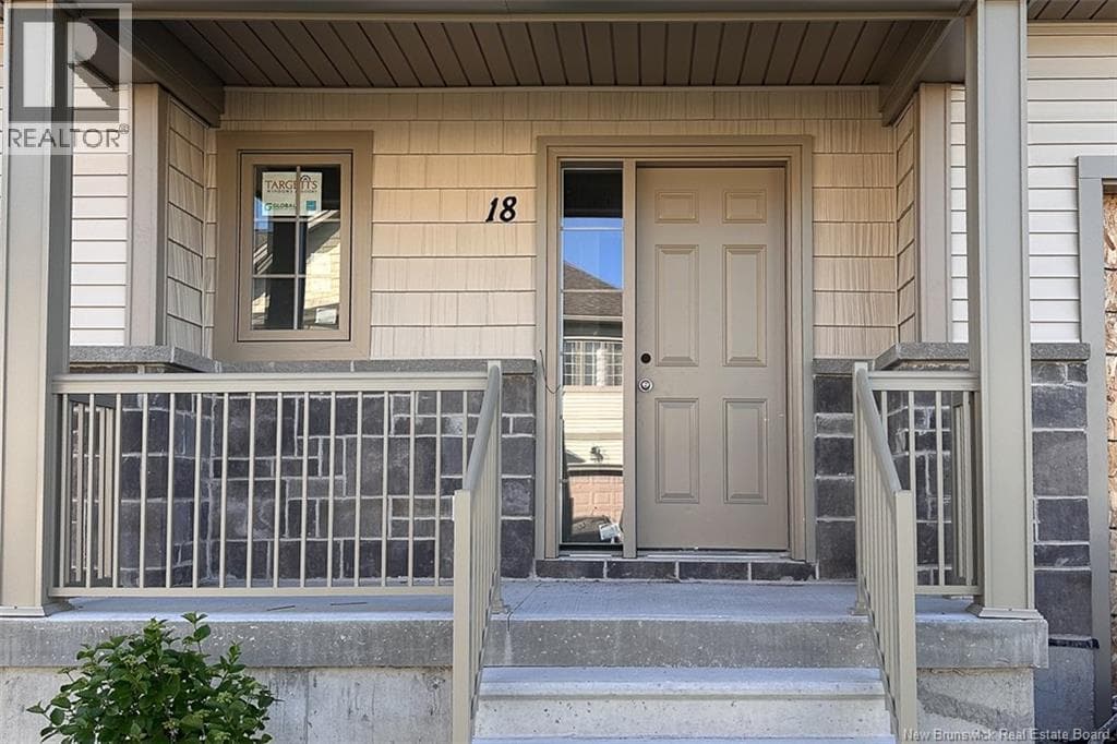 18 Huntingdon Circle — Fredericton, New Brunswick - Main photo