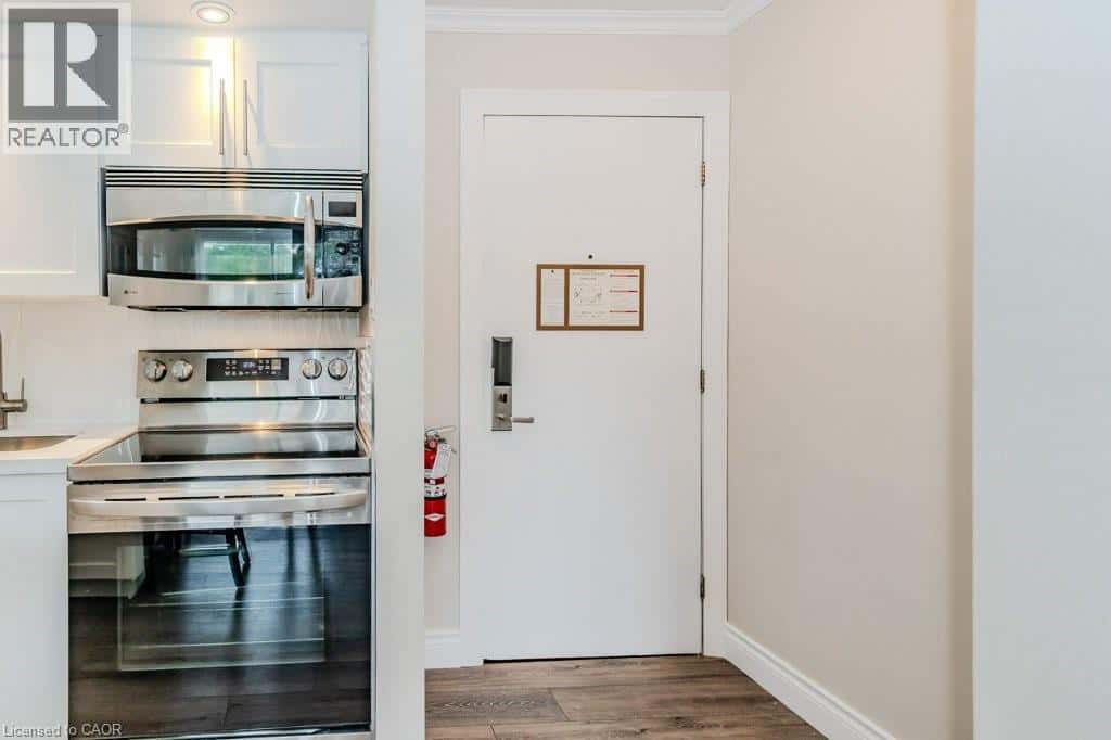 1235 DEERHURST Drive Unit# 54-305 — Huntsville, Ontario - Photo 4 of 32