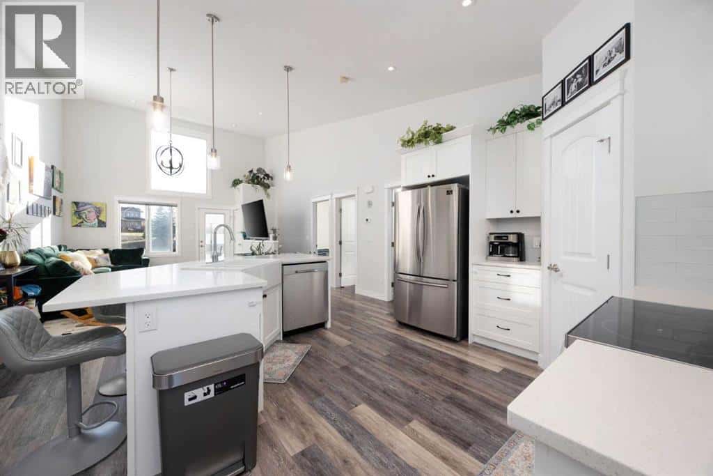 165A Weiss Drive — Saprae Creek, Alberta - Photo 5 of 40