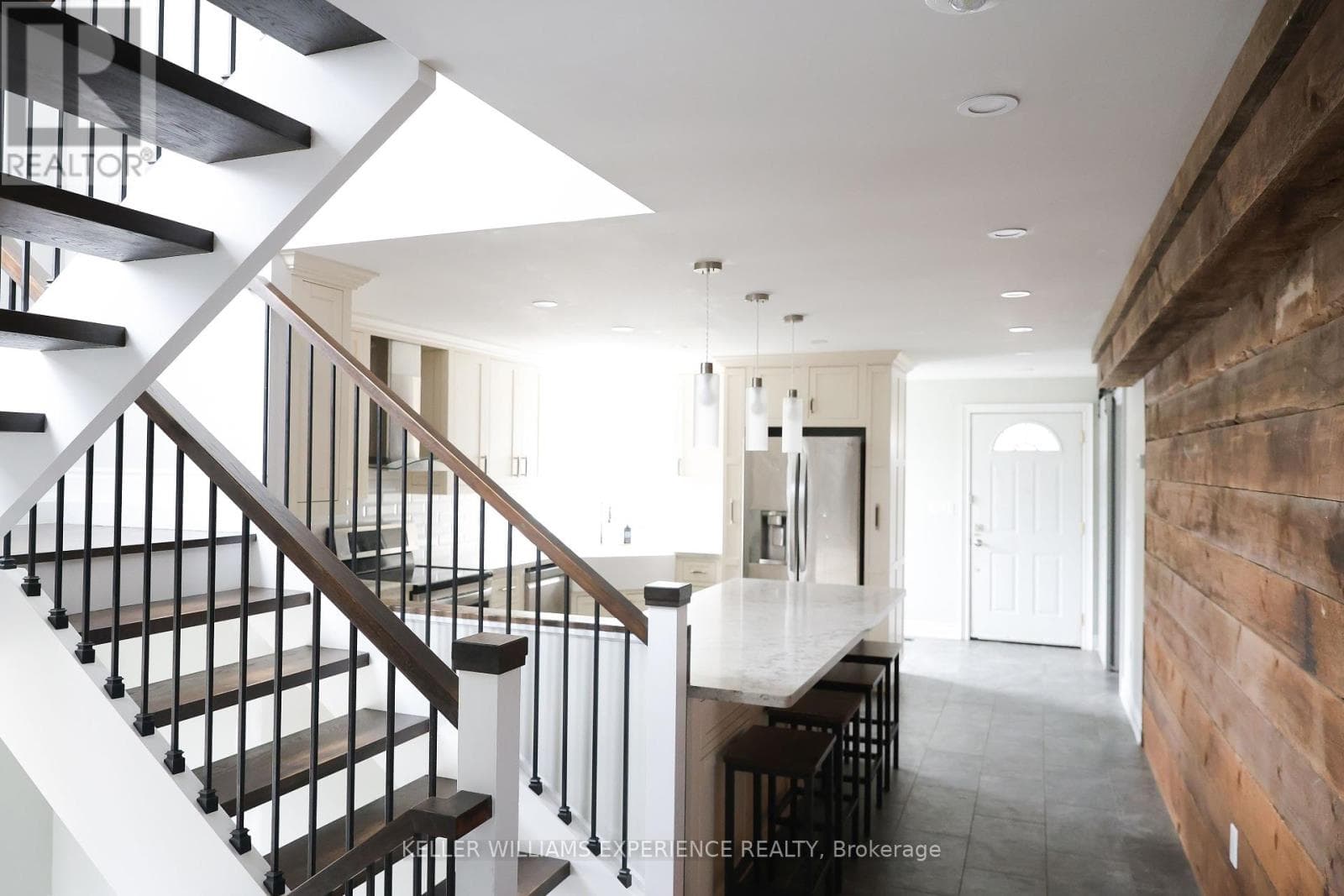 2233 4TH LINE — Innisfil (Churchill), Ontario - Main photo