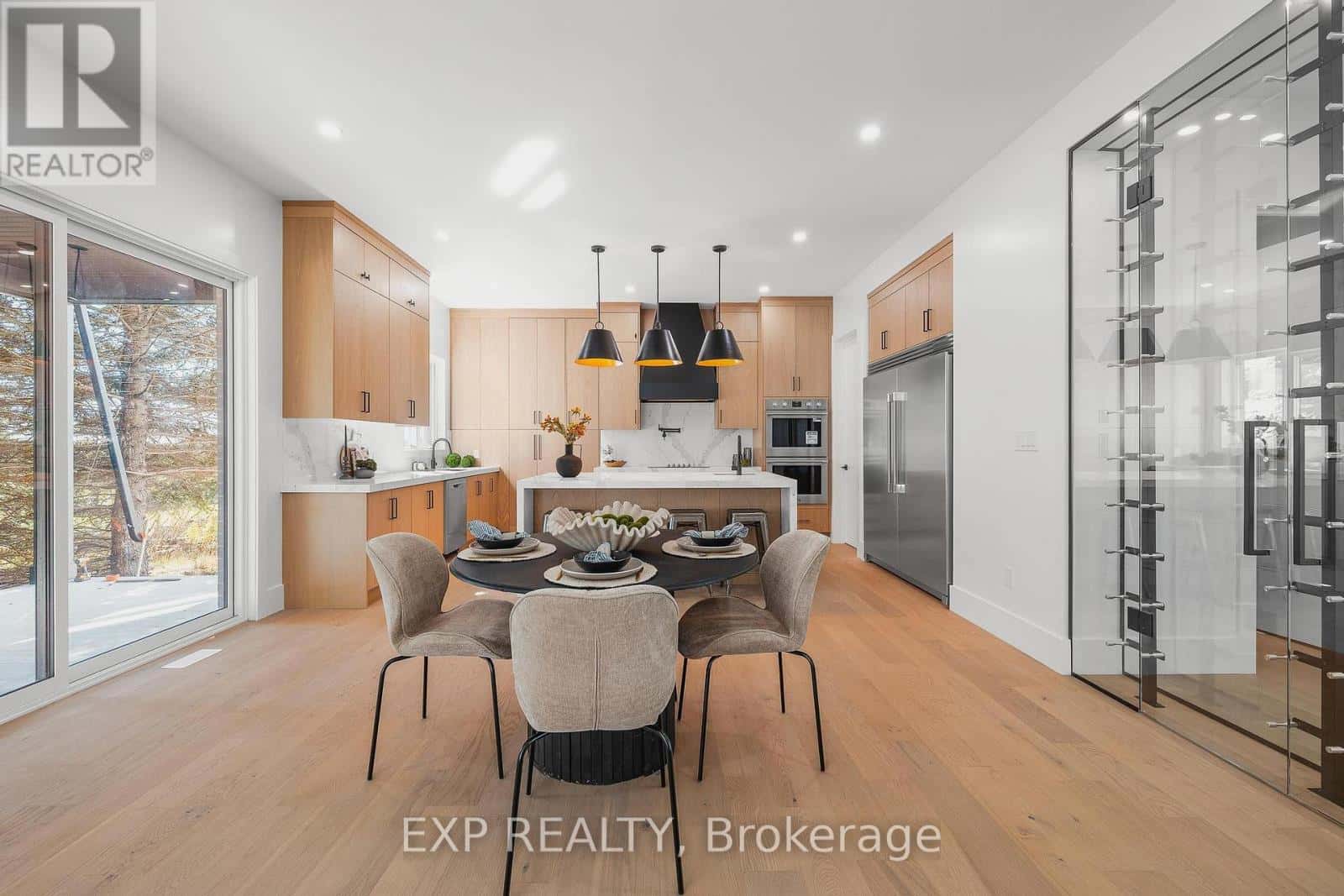 1060 WALTON AVENUE N — North Perth (Listowel), Ontario - Photo 5 of 50