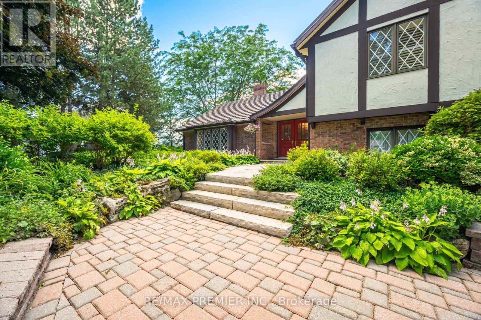 18 INGLEVIEW DRIVE — Caledon (Inglewood), Ontario - Photo 2 of 50