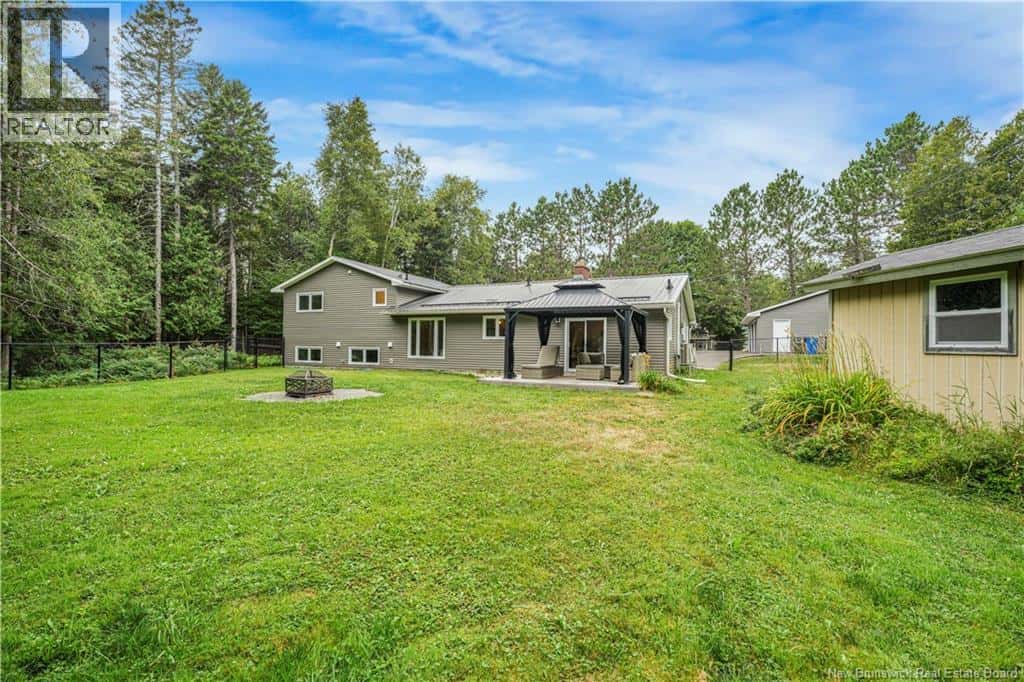 14 Island View Drive — Douglas, New Brunswick - Photo 3 of 42