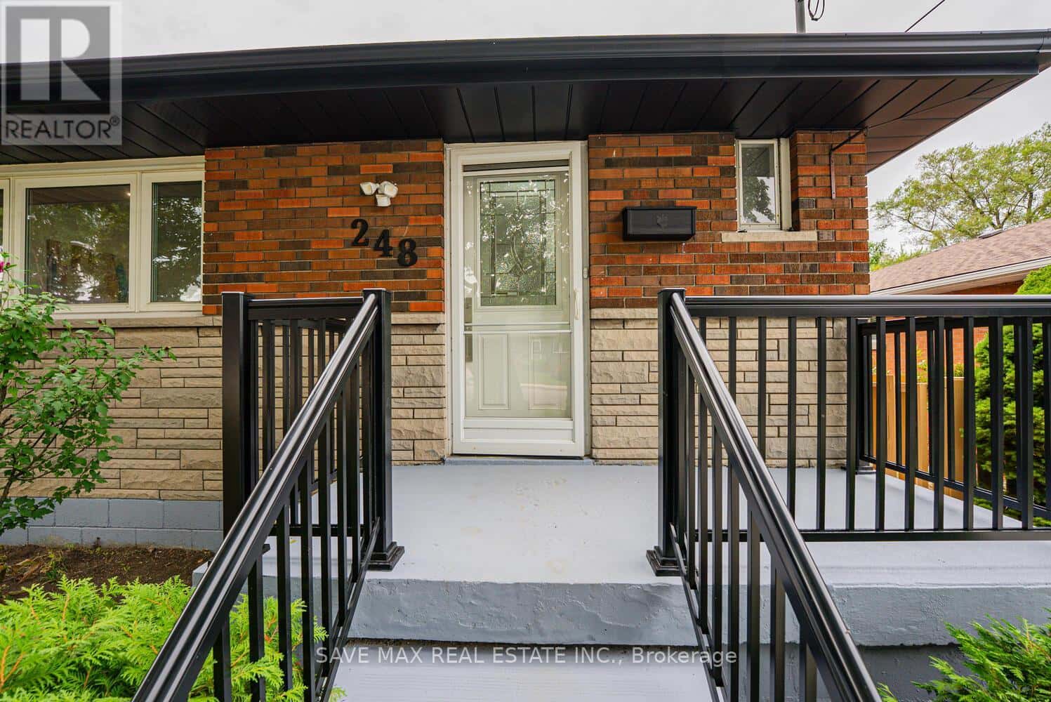248 WEST 18TH STREET — Hamilton (Buchanan), Ontario - Photo 5 of 50