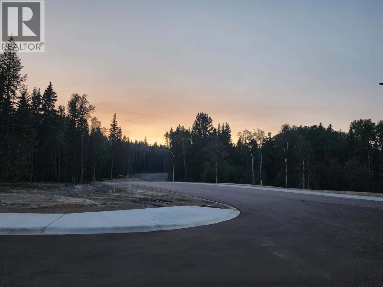 5120 HEADLANDS HEIGHTS — Prince George, British Columbia - Photo 3 of 5