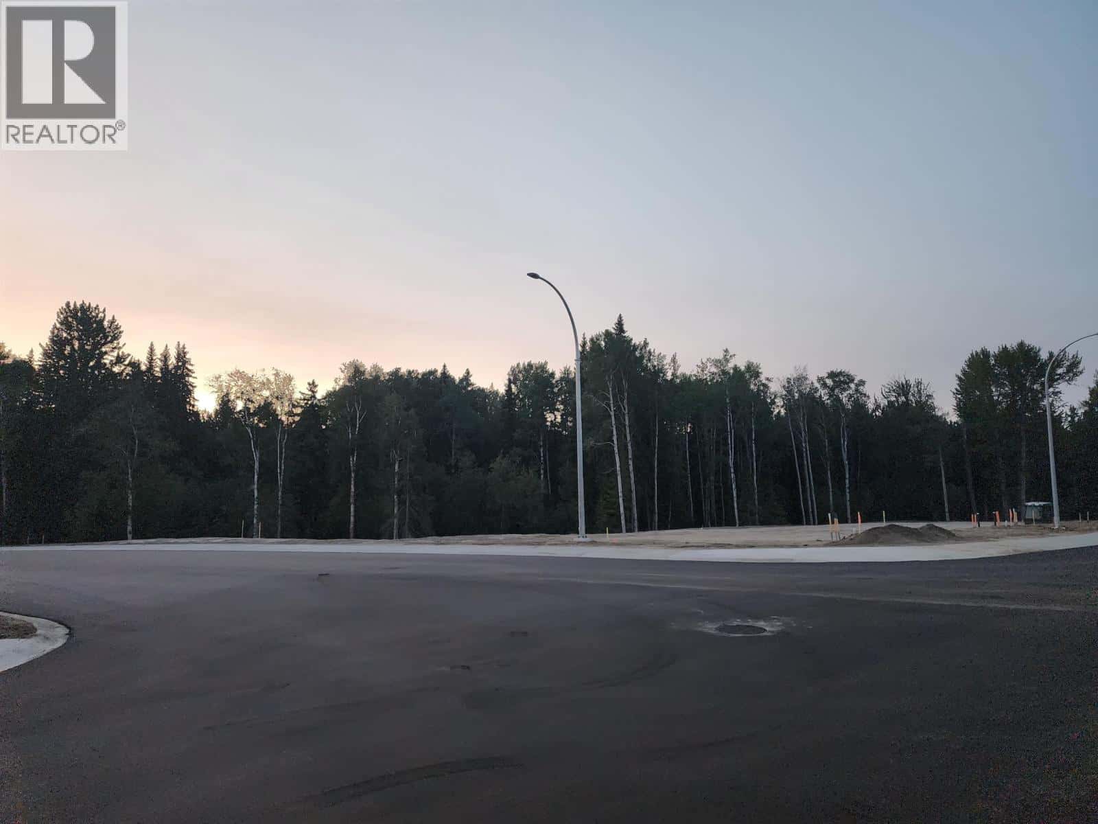 5120 HEADLANDS HEIGHTS — Prince George, British Columbia - Photo 4 of 5