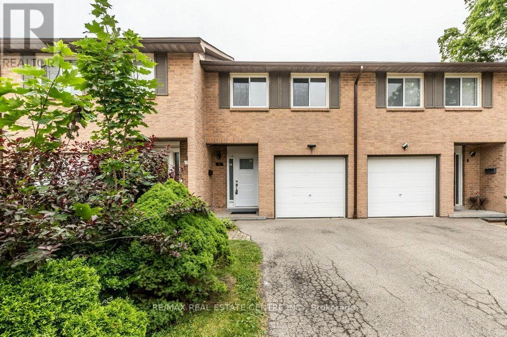 3 - 66 SUMMERCREST DRIVE — Hamilton (Gershome), Ontario - Main photo