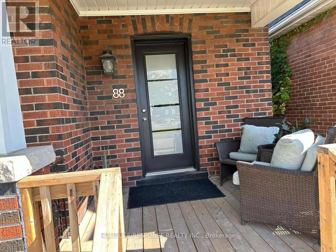 88 SHELBY AVENUE — Hamilton (Normanhurst), Ontario - Photo 2 of 25