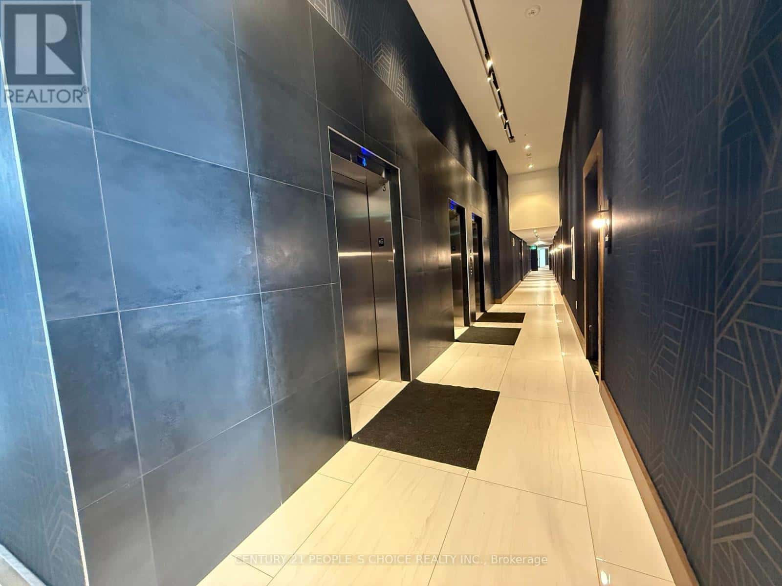 106 - 2782 BARTON ESTATES E — Hamilton (Riverdale), Ontario - Photo 4 of 24