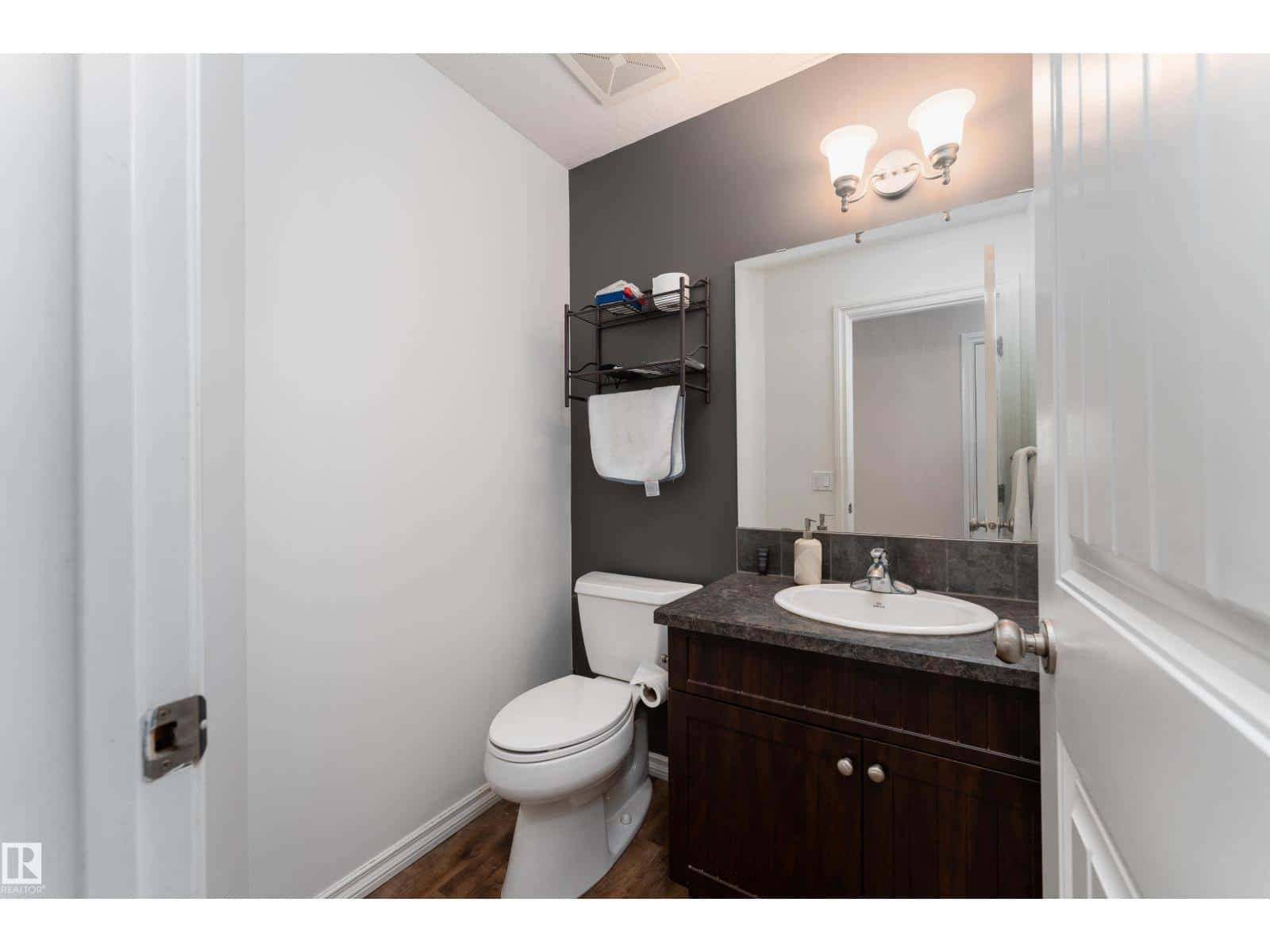 5305 45 ST — Bruderheim, Alberta - Photo 4 of 43