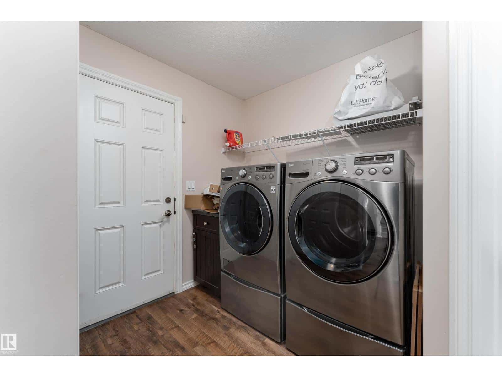 5305 45 ST — Bruderheim, Alberta - Photo 5 of 43