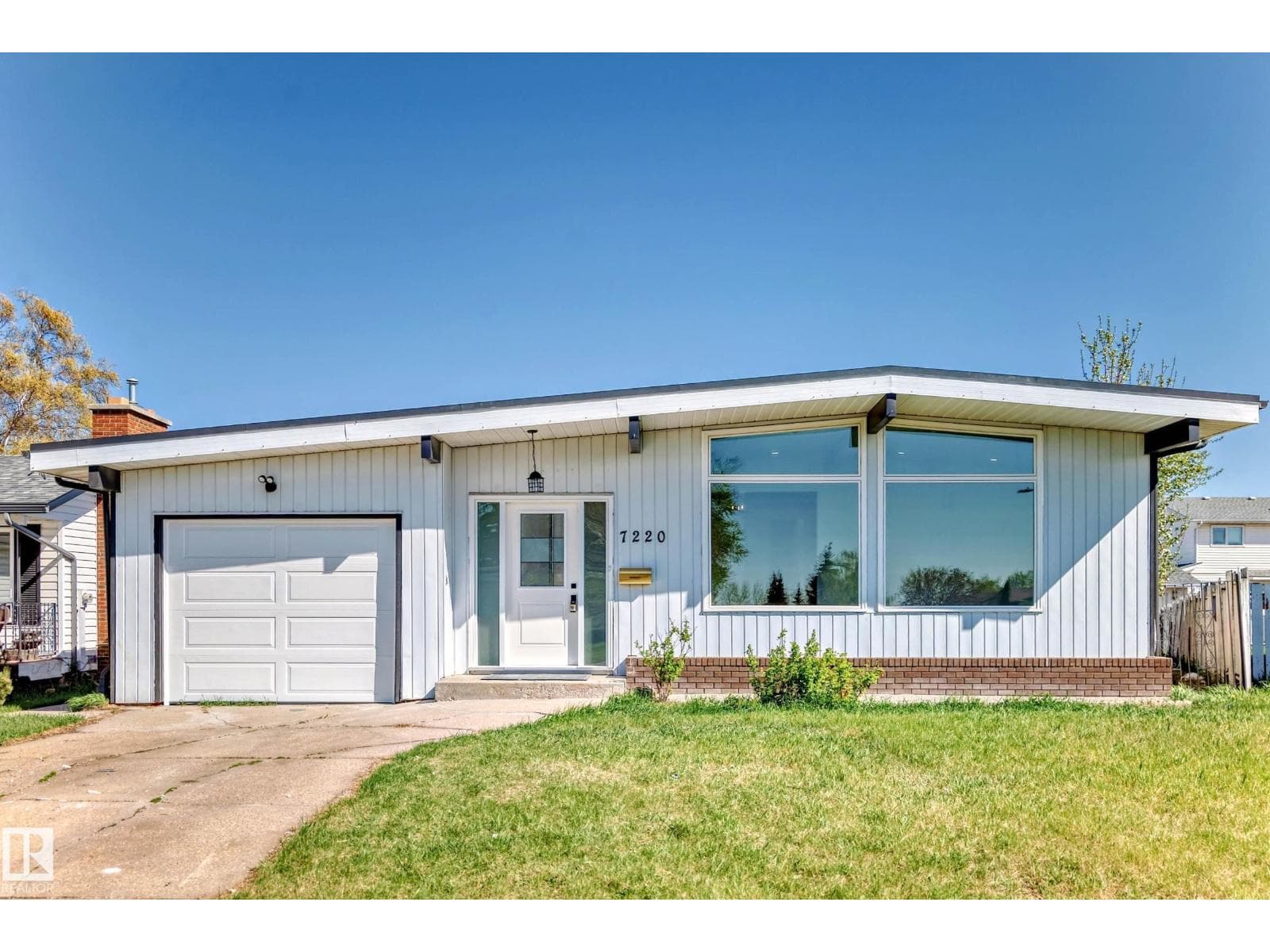 7220 152a Ave NW - Main photo, Edmonton, Alberta