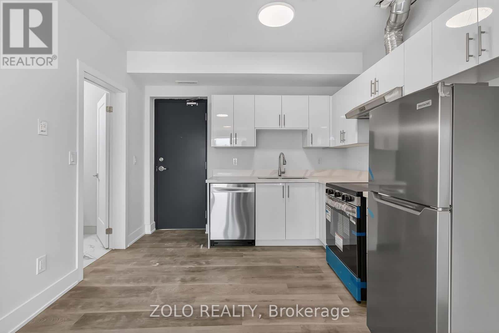 UNIT # 6 - 206 WELLINGTON STREET — Chatham-Kent (Wallaceburg), Ontario - Photo 4 of 14