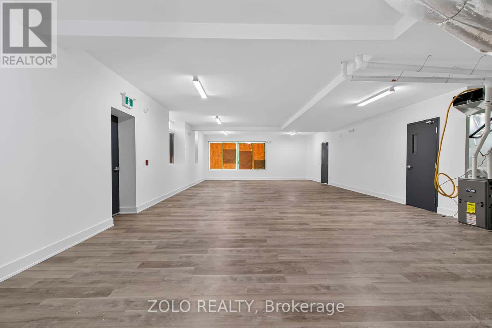 206 WELLINGTON STREET — Chatham-Kent (Wallaceburg), Ontario - Photo 5 of 10