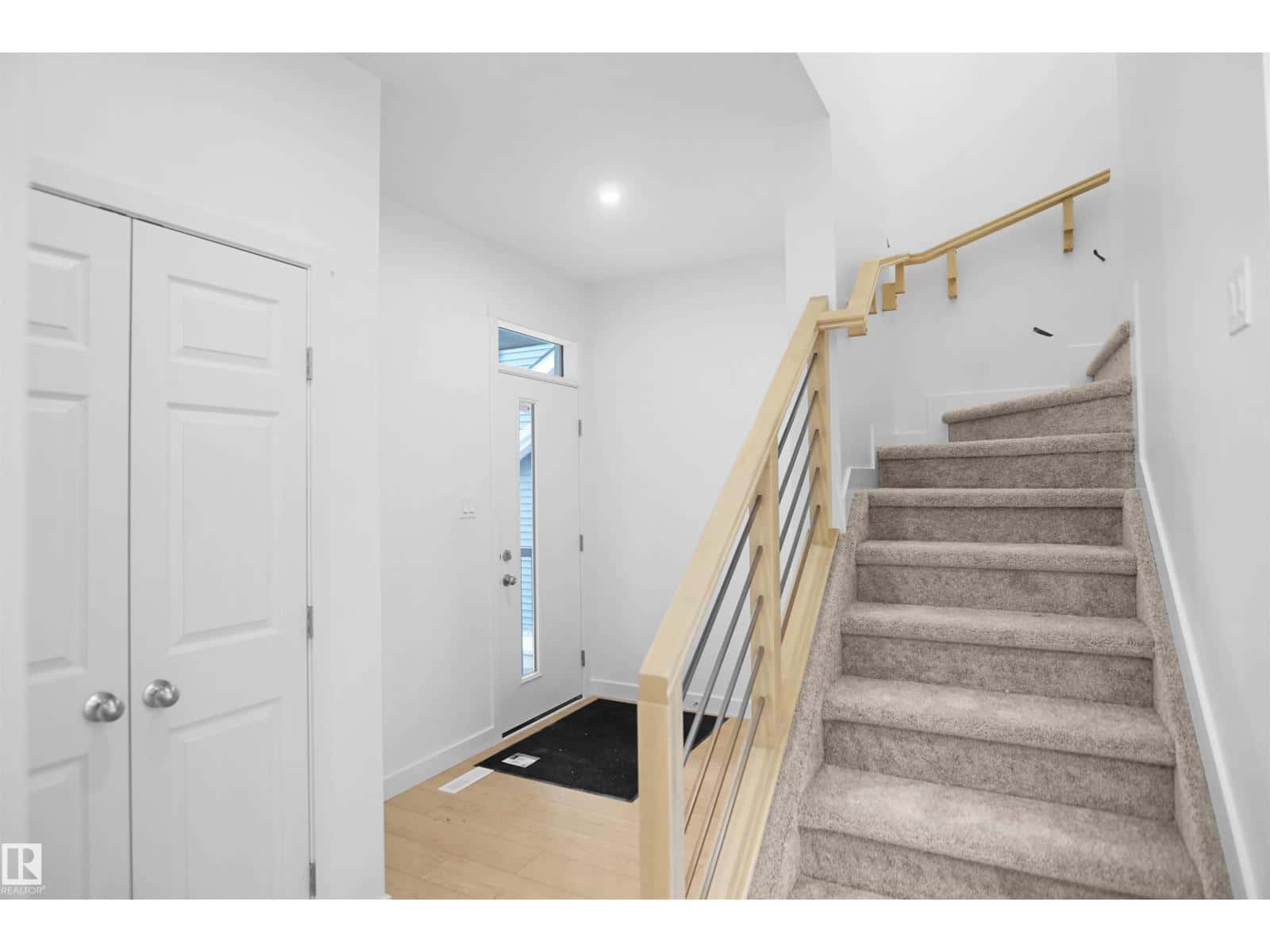 129 Elliot WD — Fort Saskatchewan, Alberta - Photo 4 of 29