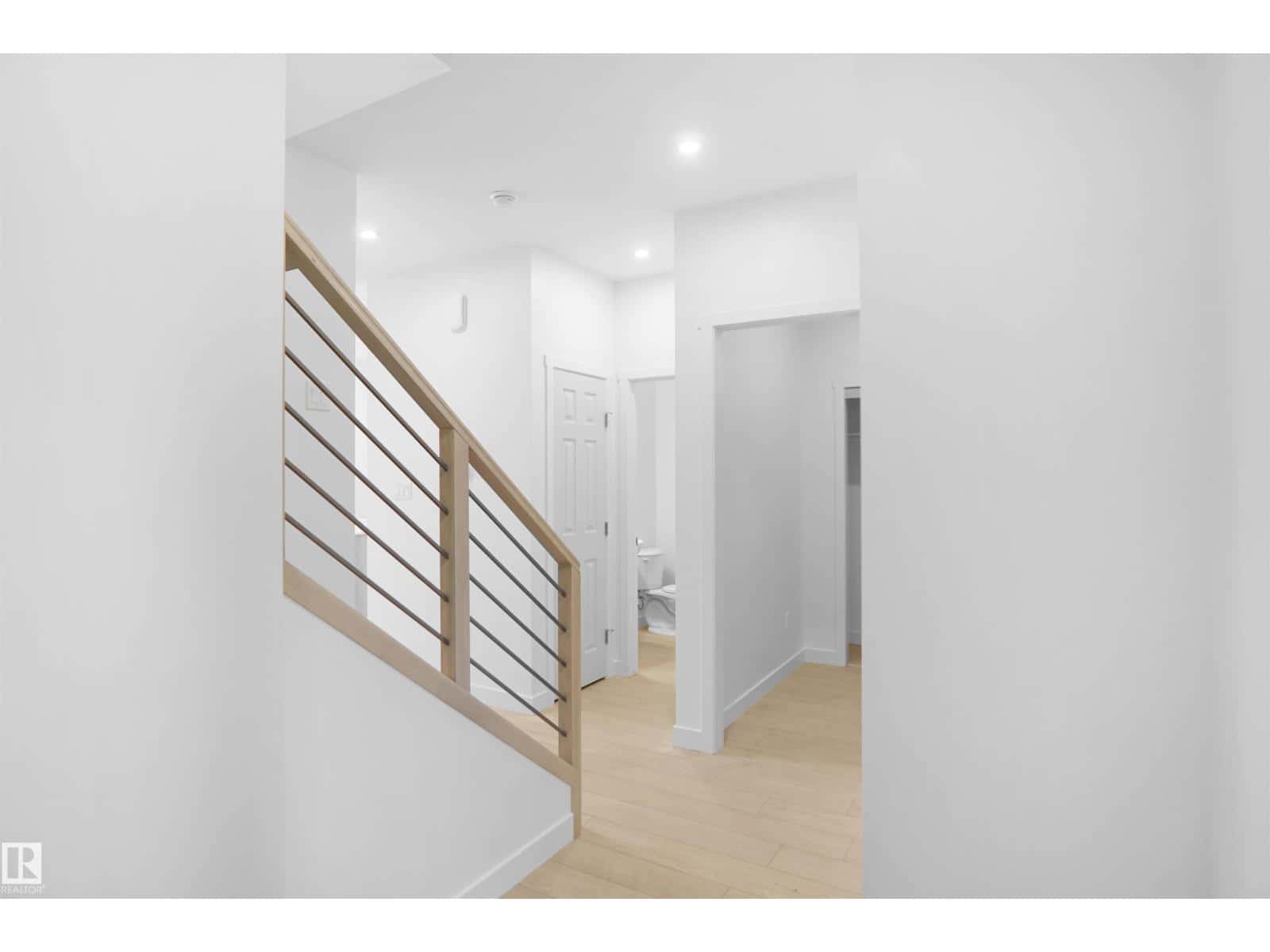 129 Elliot WD — Fort Saskatchewan, Alberta - Photo 3 of 29