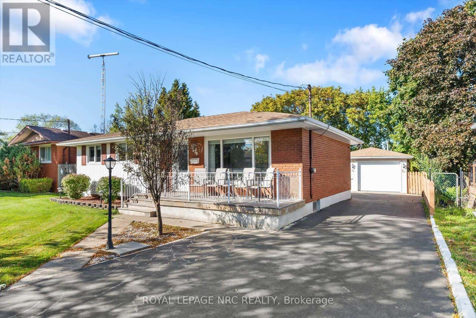 270 ST. PAUL STREET W — St. Catharines (Ridley), Ontario - Photo 3 of 38