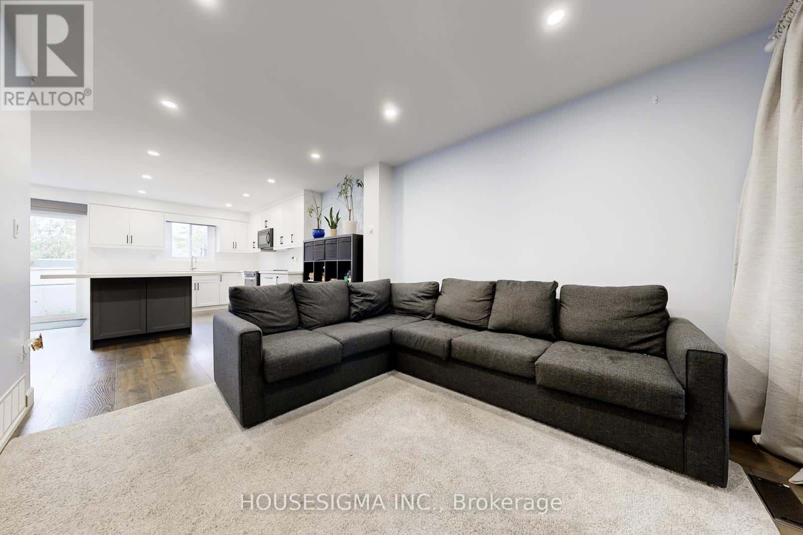 54 OAKMOUNT CRESCENT — Vaughan (Glen Shields), Ontario - Photo 4 of 38