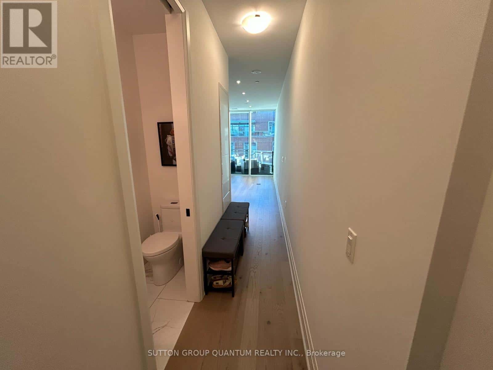 504 - 55 PORT STREET E — Mississauga (Port Credit), Ontario - Photo 4 of 24