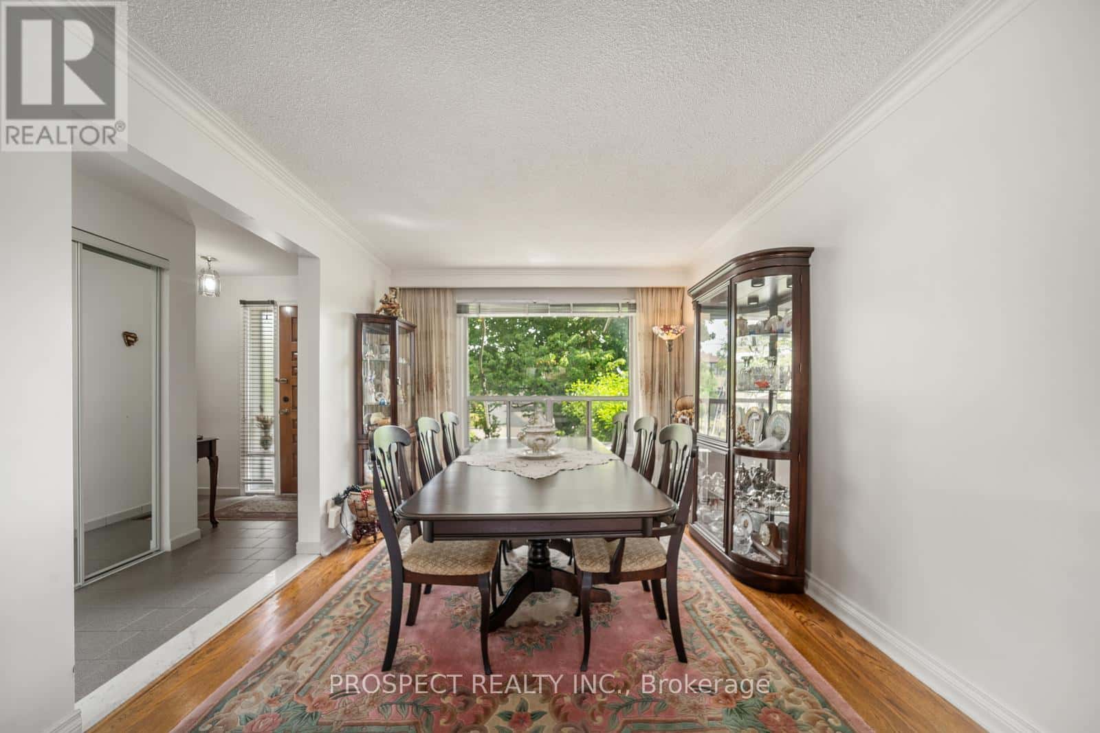 8 SONNET COURT — Toronto (Rustic), Ontario - Photo 4 of 33