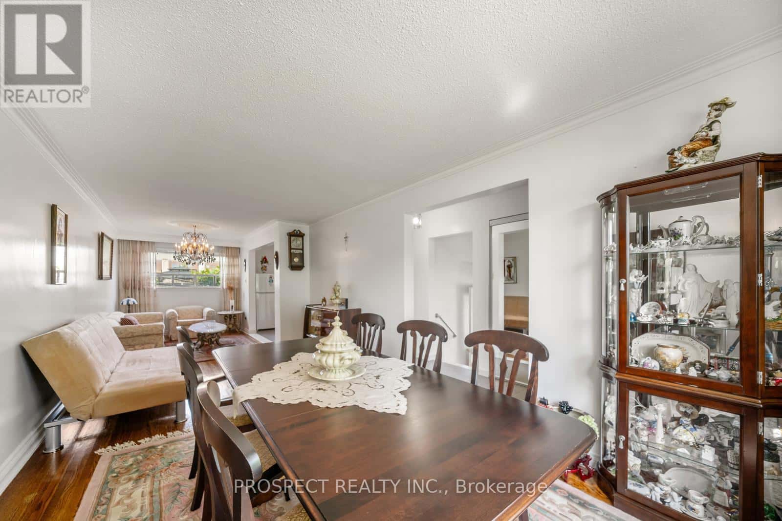 8 SONNET COURT — Toronto (Rustic), Ontario - Photo 5 of 33